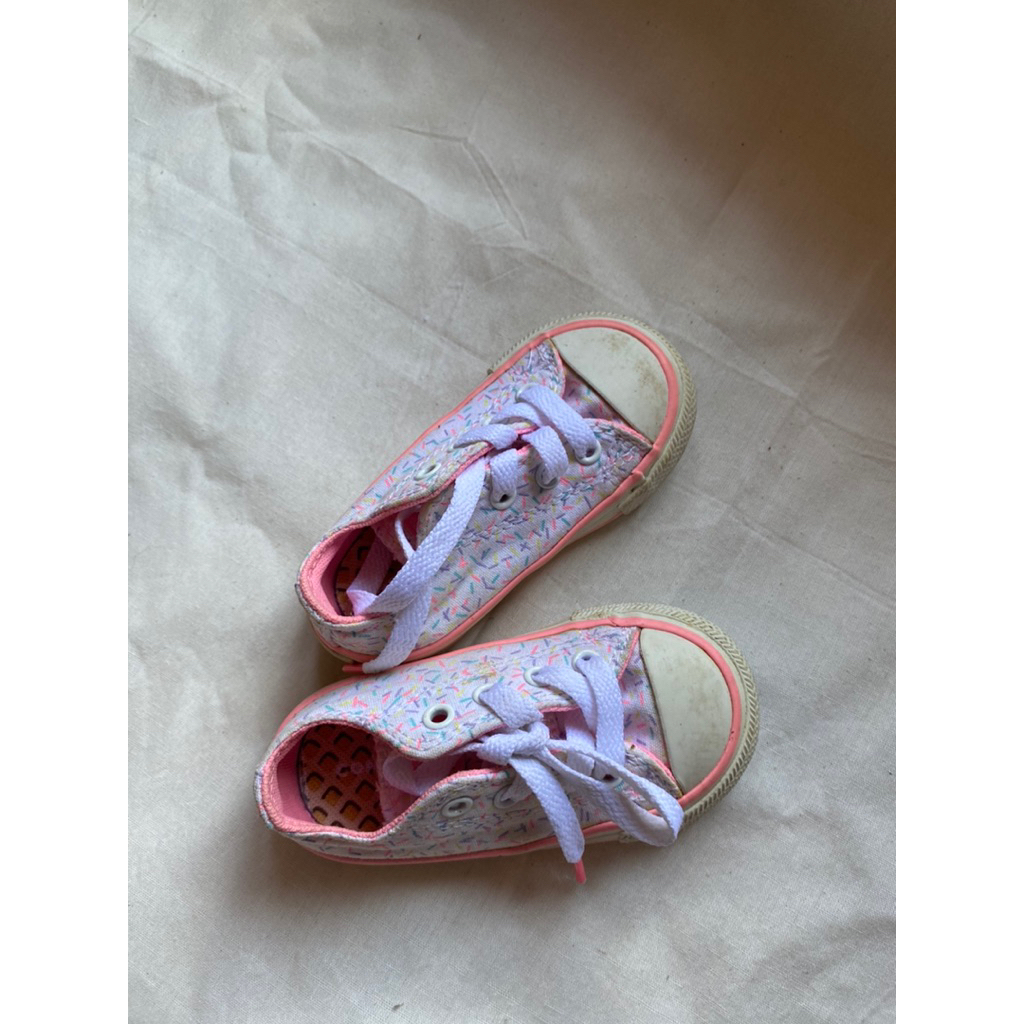 Preloved sepatu converse anak