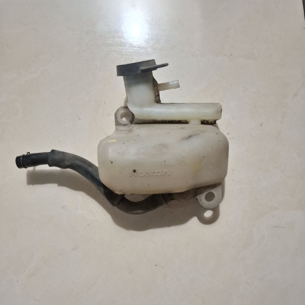 Wadah Tabung Botol Air Radiator Vario 125 150 Led Tabung Cadangan Air Radiator Vario 125 150 Led Ori