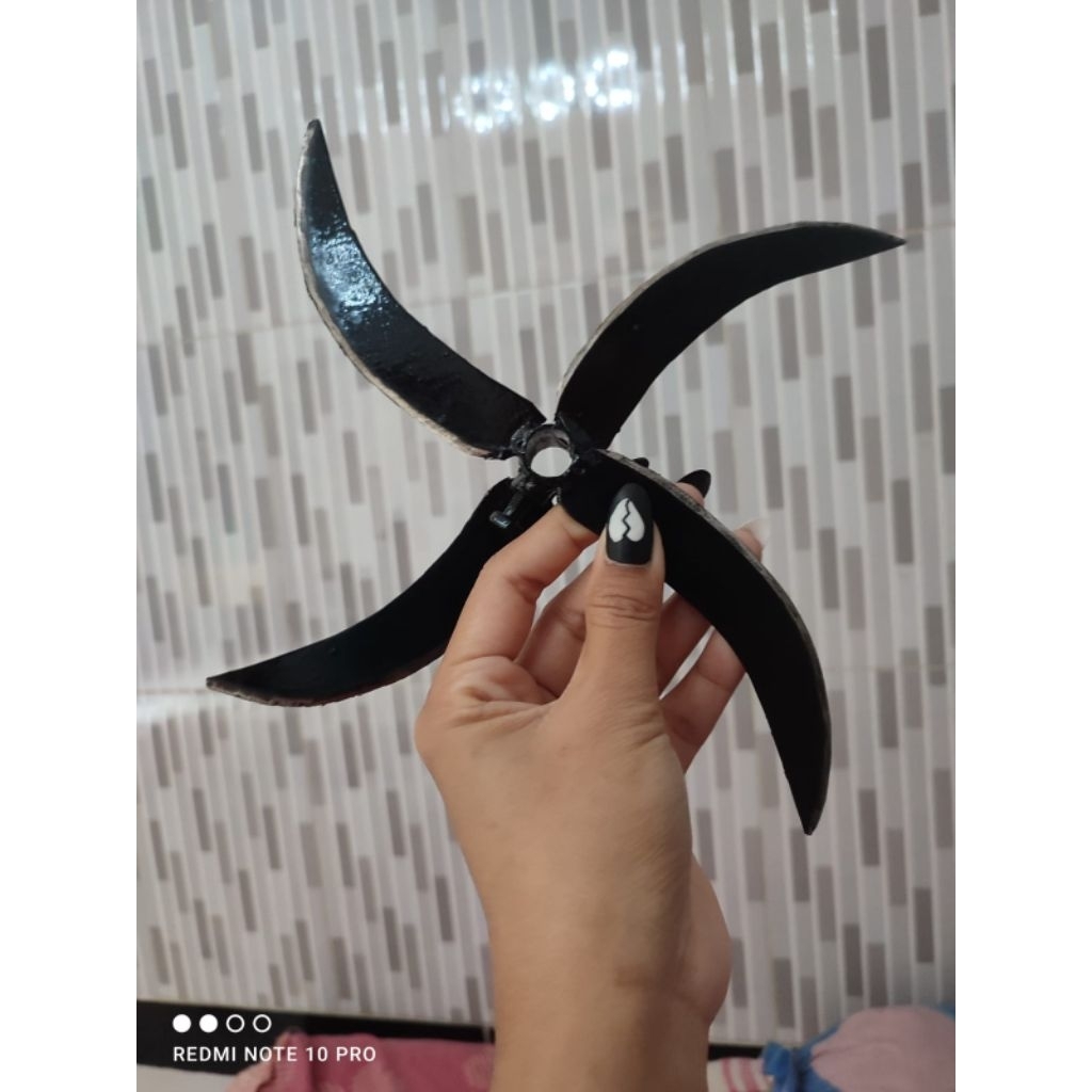 Pisau chopper pencacah pakan ternak