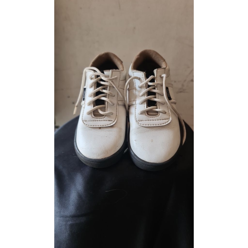 Preloved Sepatu Anak, Sepatu Anak Second, Sepatu Anak Murah