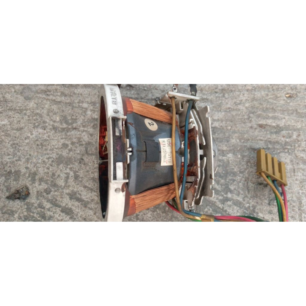 yoke, konde TV tabung flat 15inc merk Polytron.