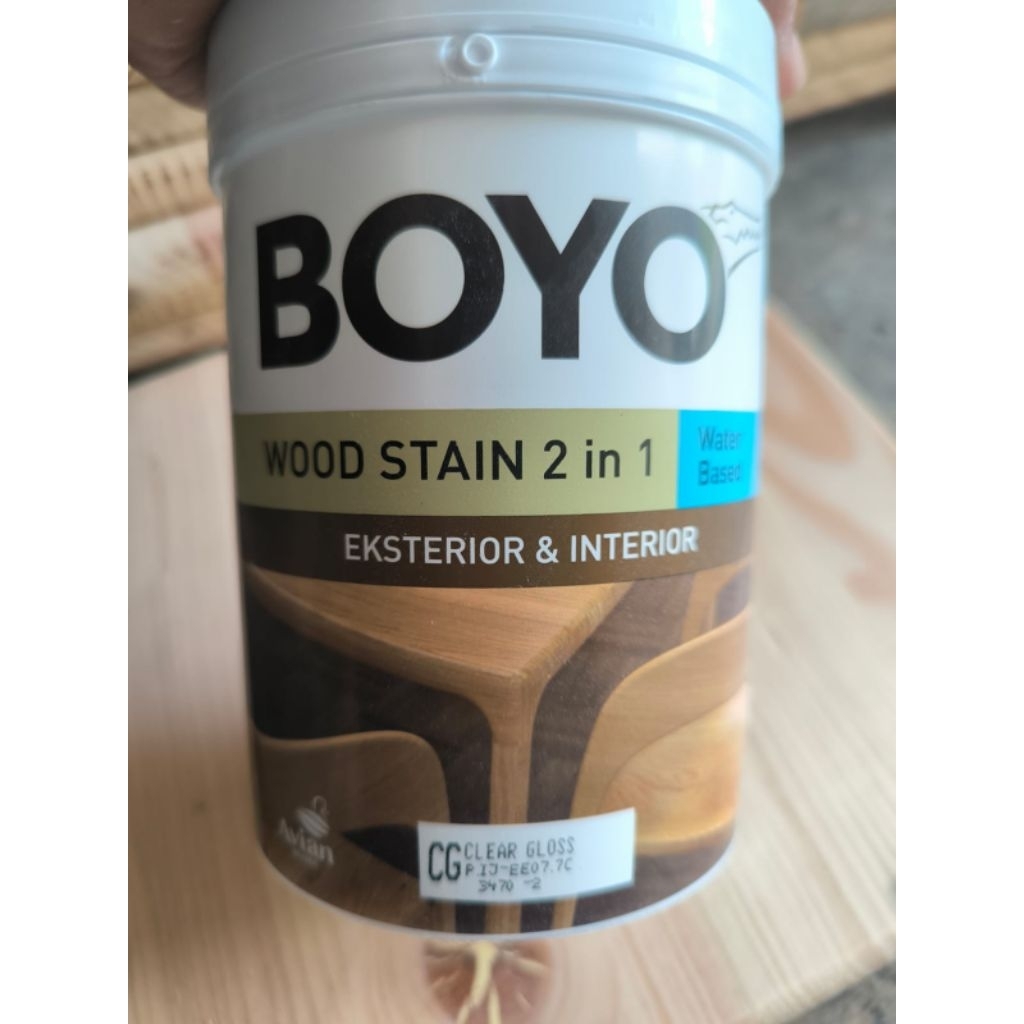 Cat Kayu Clear Glos Boyo Waterbased 1 liter Tidak Berbusa Avian Brand