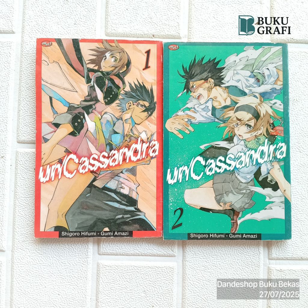 Uncassandra by Shigoro Hifumi, Gumi Amazi 1-2 SET - Komik Bekas Preloved Original