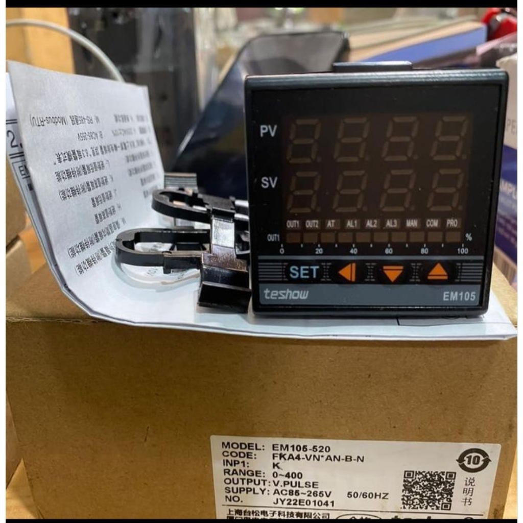TEMPERATURE CONTROLLER TESHOW EM105-520