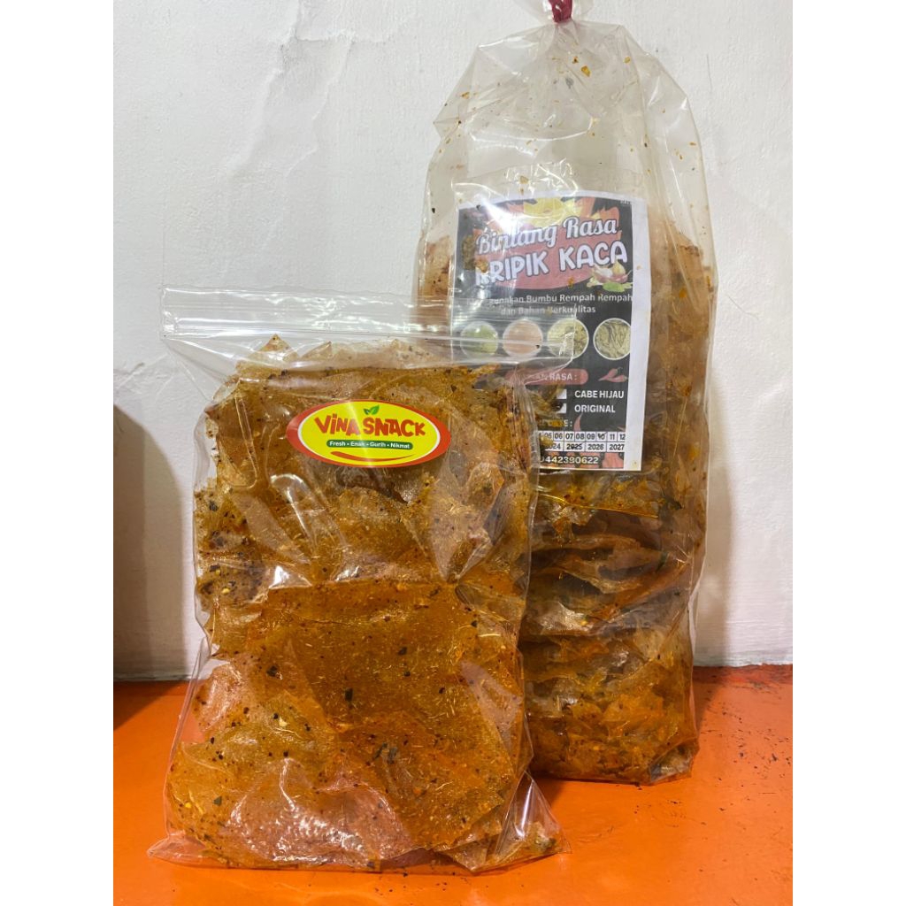 

Keripik Kaca Pedas Daun Jeruk 250Gram/500Gram