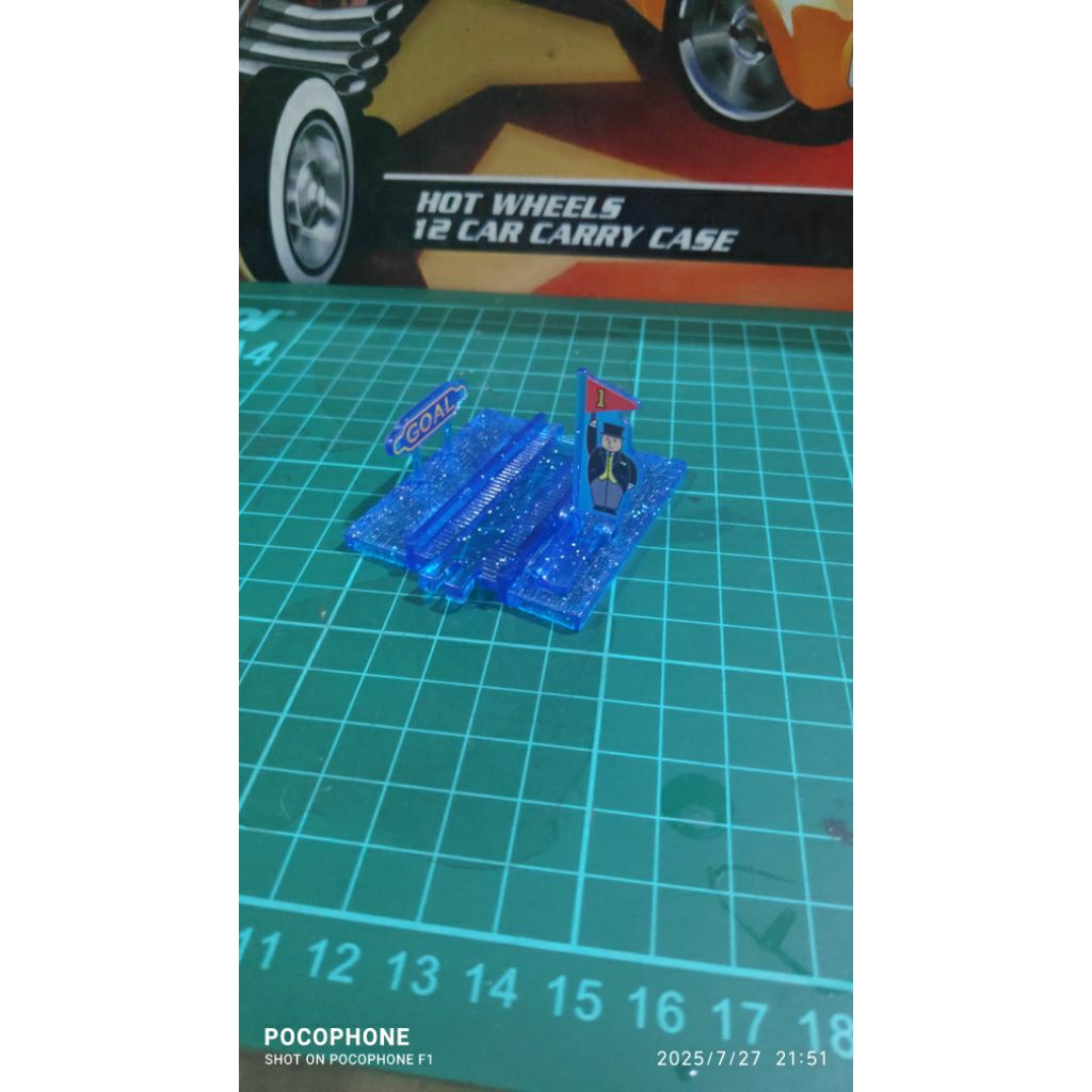 Gashapon capsule plarail takara tomy arts thomas and friends - Goal Rail ( clear glitter )