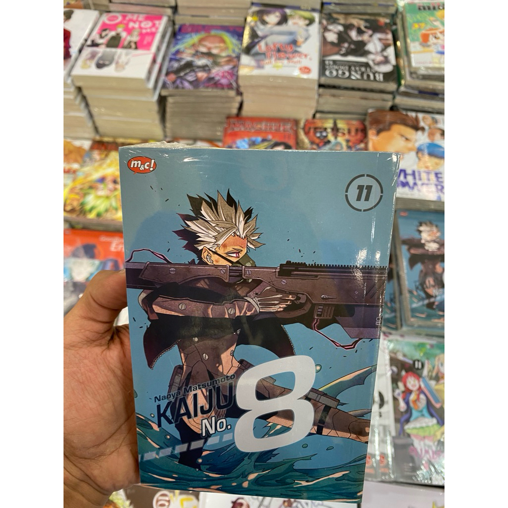 Komik Kaiju No. 8 vol. 11