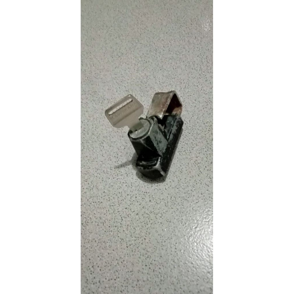 kuncian jok Binter merzy 83