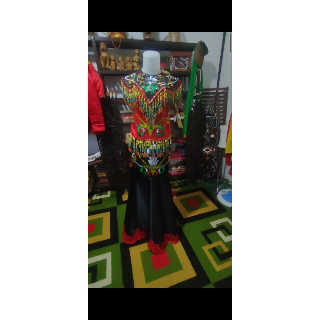 baju adat dayak kalteng wanita dewasa