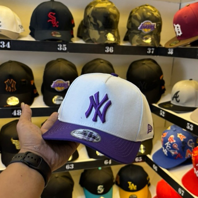 TOPI PRIA/TOPI BASEBALL NY PUTIH UNGU
