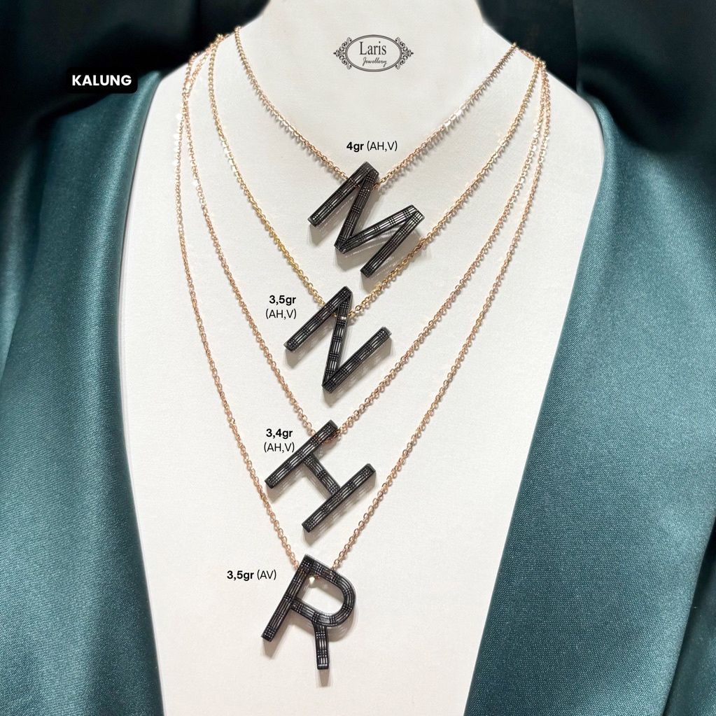 Laris jewellery Kalung huruf ubs kombinasi black gold 17k