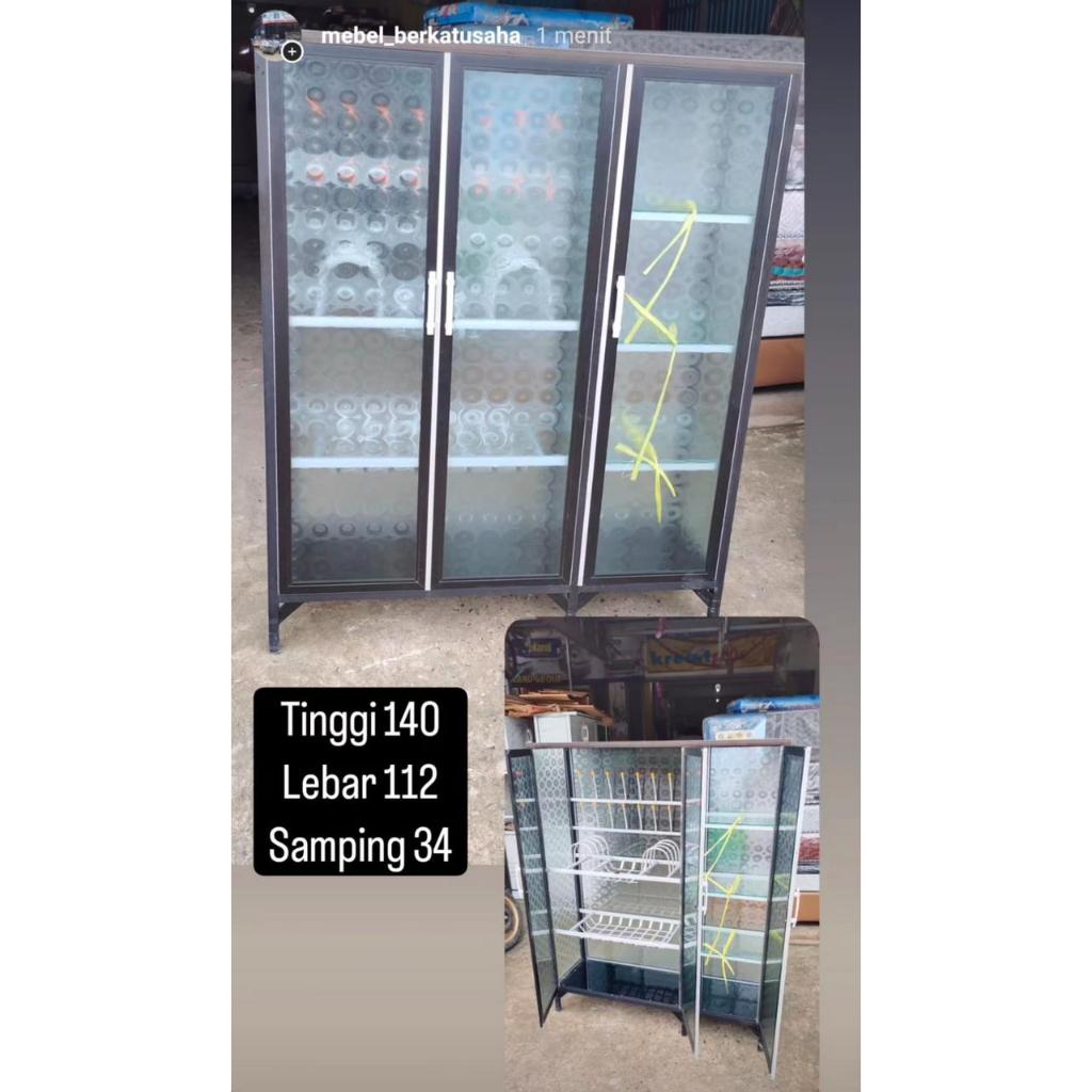Lemari Rak Piring Kaca 3 Pintu