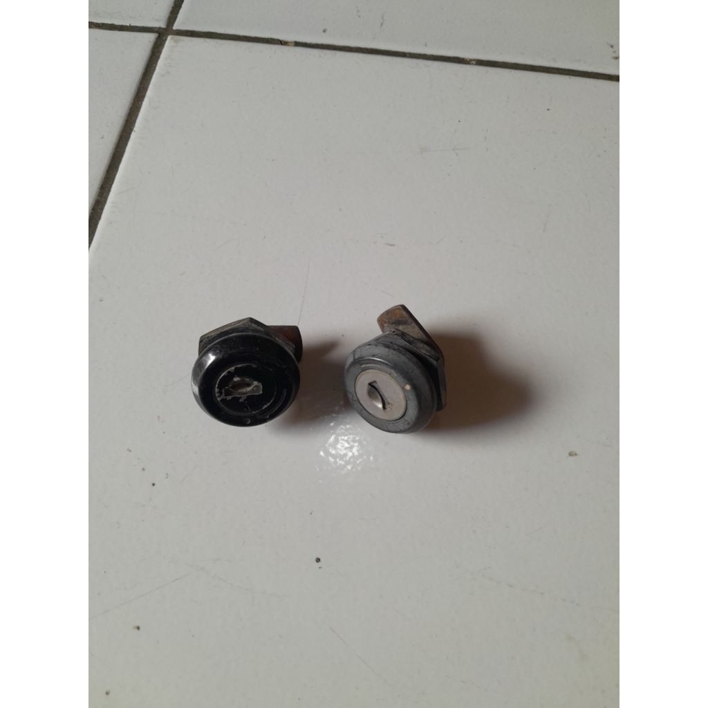 kunci dop aki Ninja 150 R Vr Ss original copotan