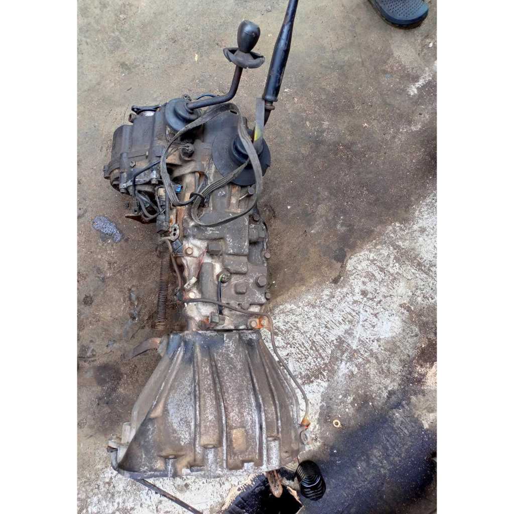 Transmisi Manual Daihatsu Taft Diesel DL Taft Gt F70 4x4 Model Vacum/angin