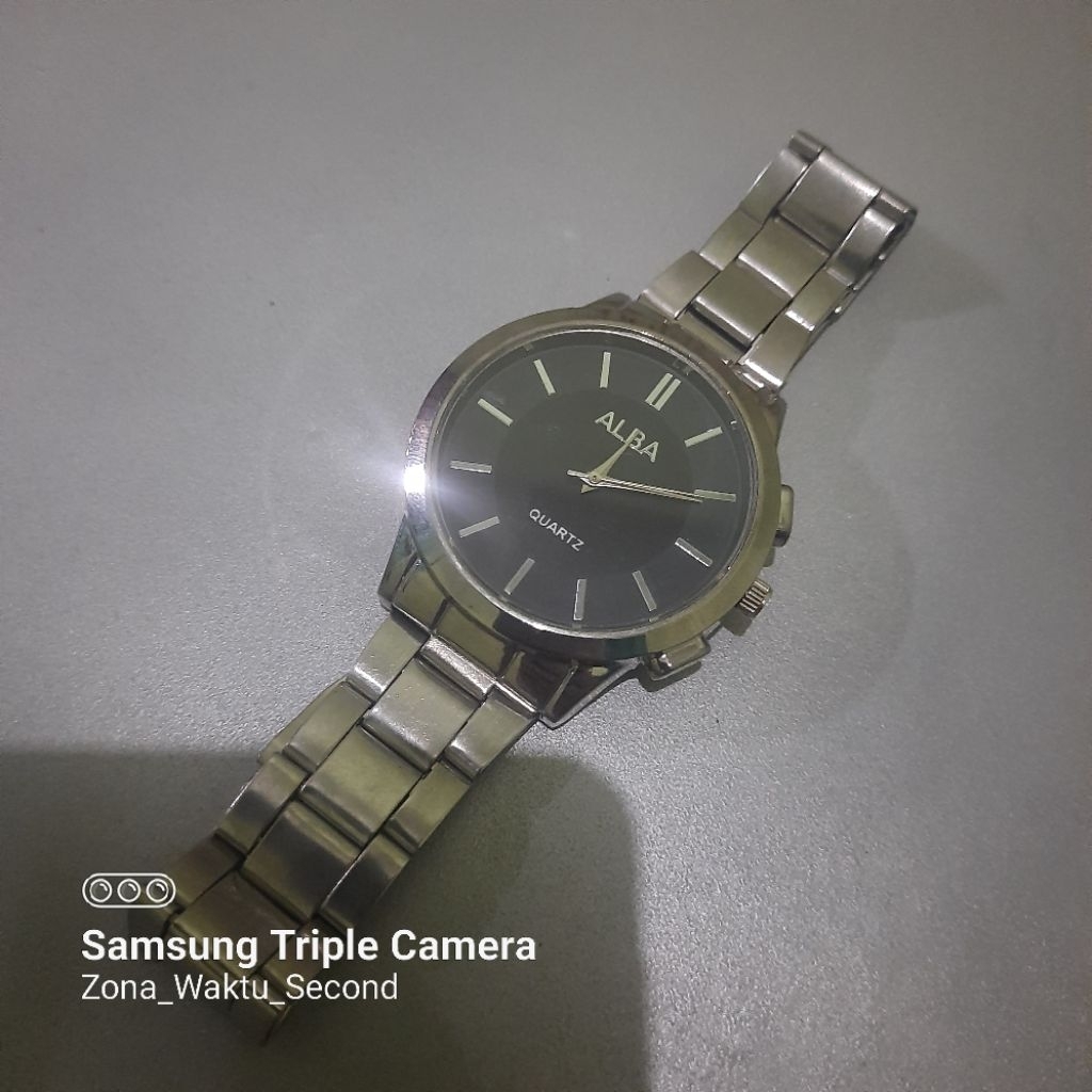 jam tangan analog AIba