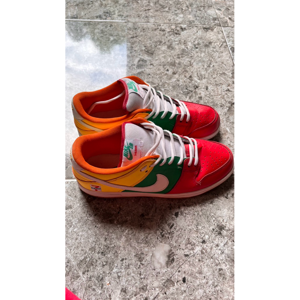 Nike SB Dunk Low x Seven Eleven Size 44