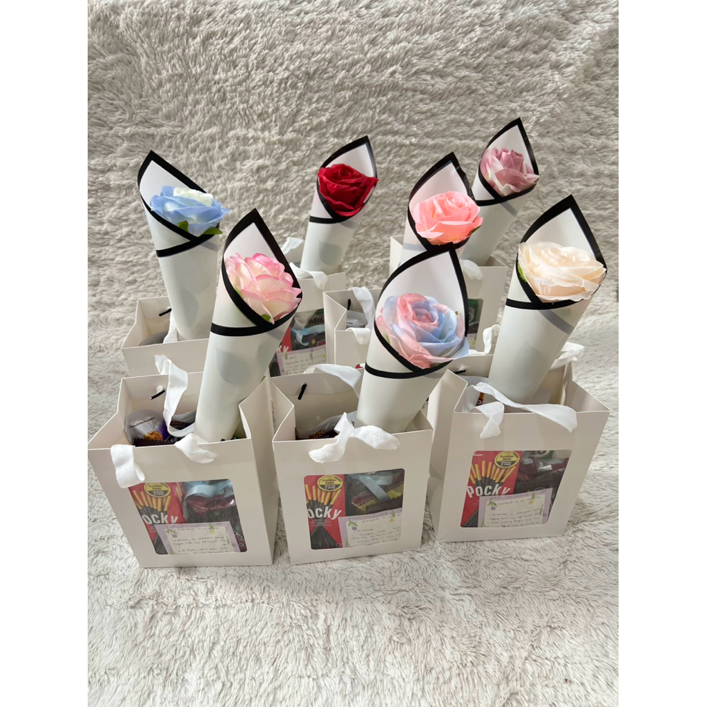 

Giftbox ulang tahun / gift box wisuda / snack box