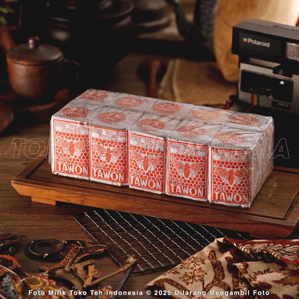 

Teh Indonesia - Teh Cap Tawon Merah 1 Bal (1pcs x 10) Teh Tubruk Tradisional