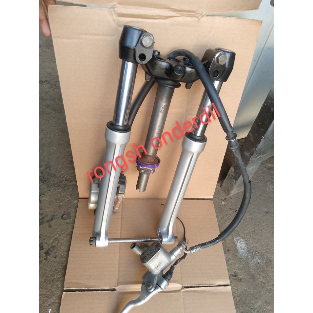 shock depan shok sekok depan full set pengeriman yamaha Jupiter z Jupiter burhan original