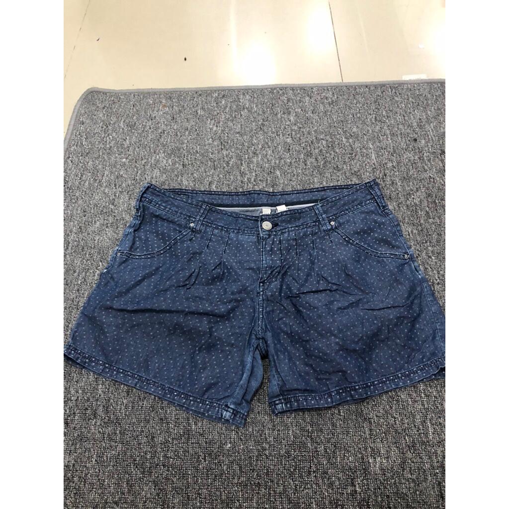 Hotpants mango denim preloved/celana pendek wanita preloved/celana pendek mango preloved