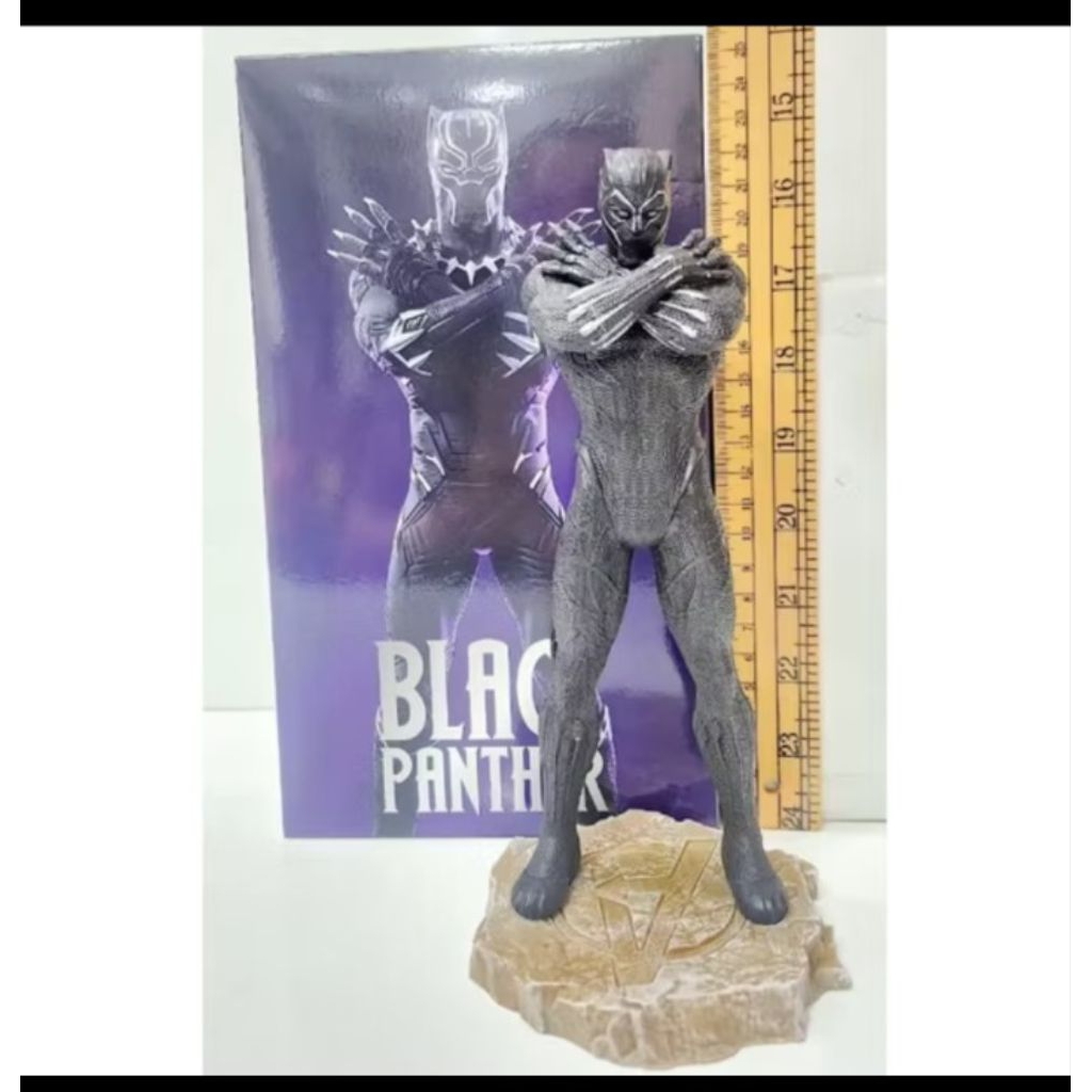 action figure avenger black phanter tatakan batu