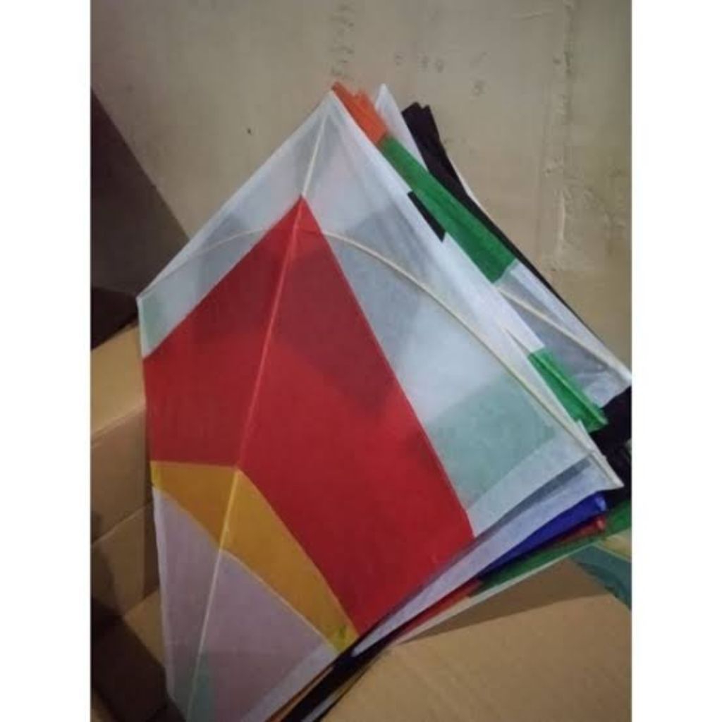 Layangan aduan polos isi 50 pcs siap adu siap terbang tinggi