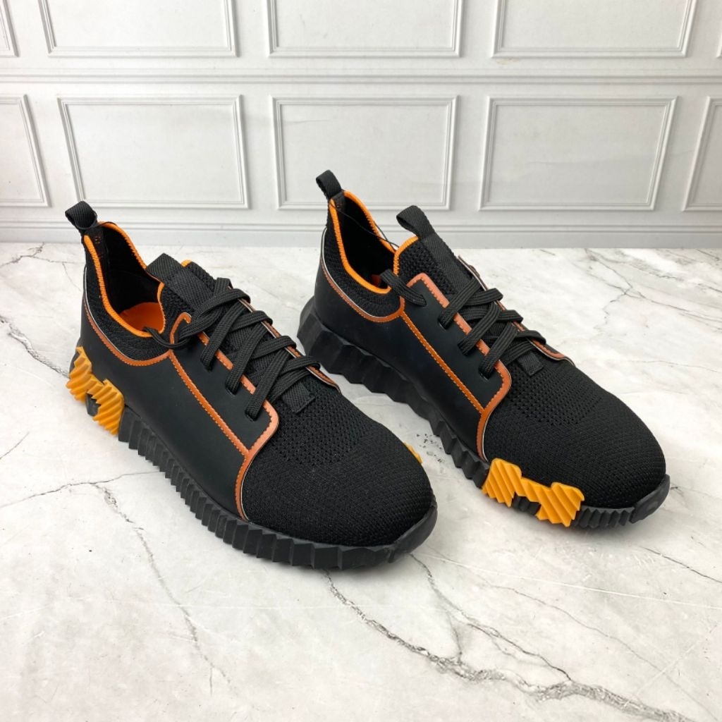 SEPATU SNEAKER FASHION NEW Hs