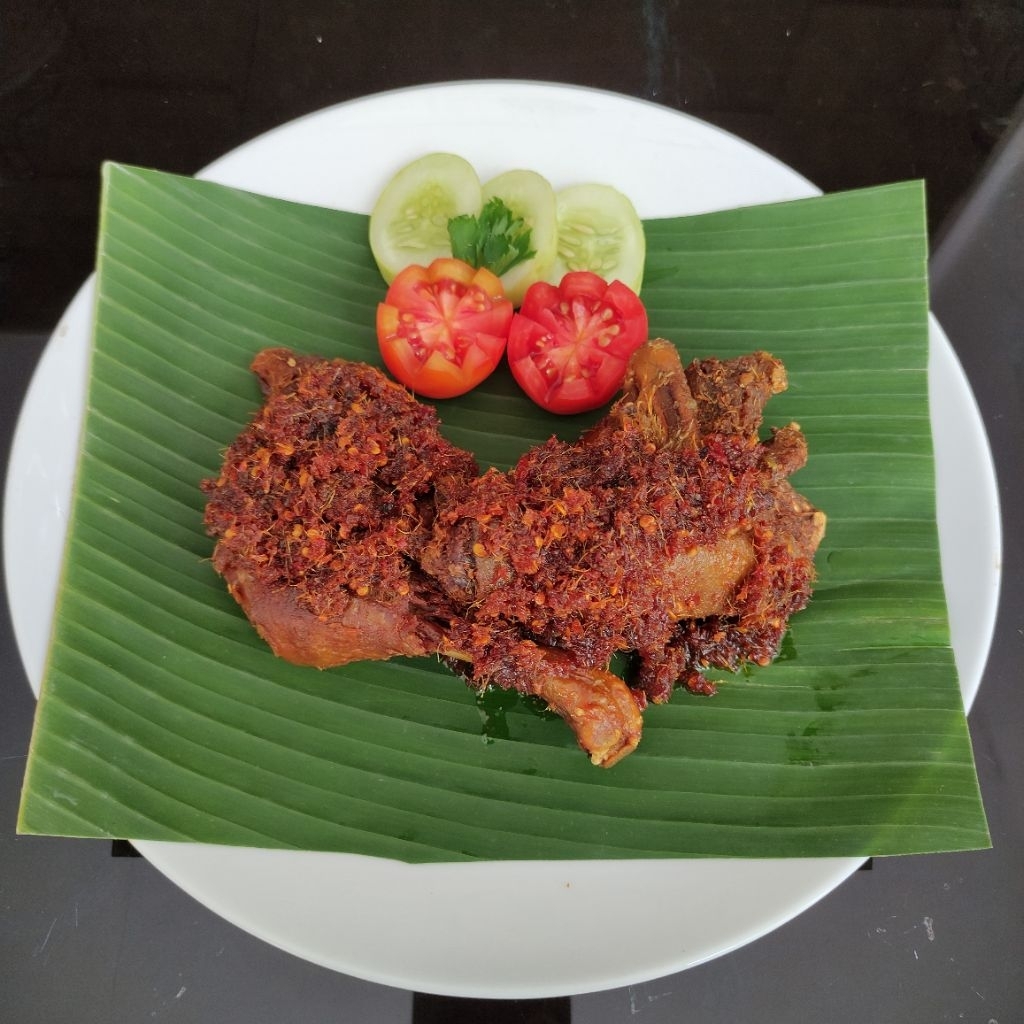 

Bebek Bumbu Hitam 1 Ekor | Bebek Instan Siap Saji | Bebek Frozen Kang Dadan
