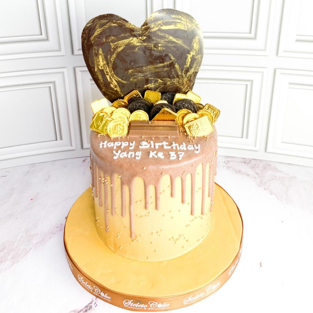 

Kue Ulang tahun/Birthday Cake/Kue Ultah Tema Gold Chocolate/Kue Birthday jakarta