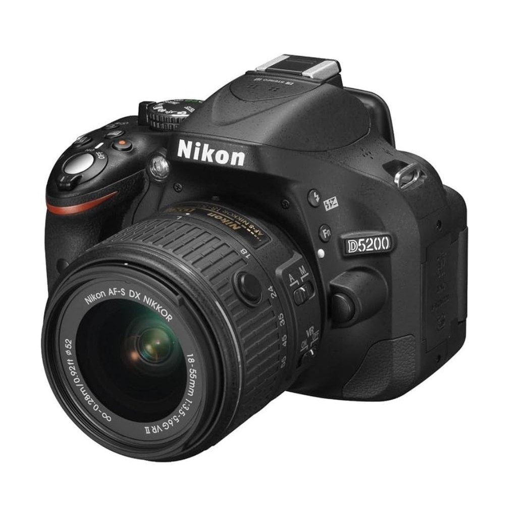 NIKON D5200 DSLR SECOND