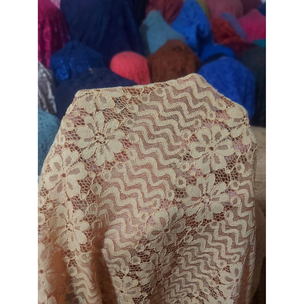 kain brokat katun premium  - kain brokat luxury  - kain brokat katun prada  - kain brokat ( Latte)