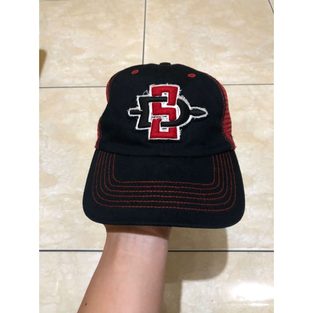 Topi Trucker San Diego AZTECS 47