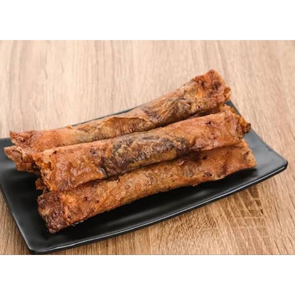 

Cemilan dari pisang isi 50 pcs piscok pisang coklat harus di goreng dulu