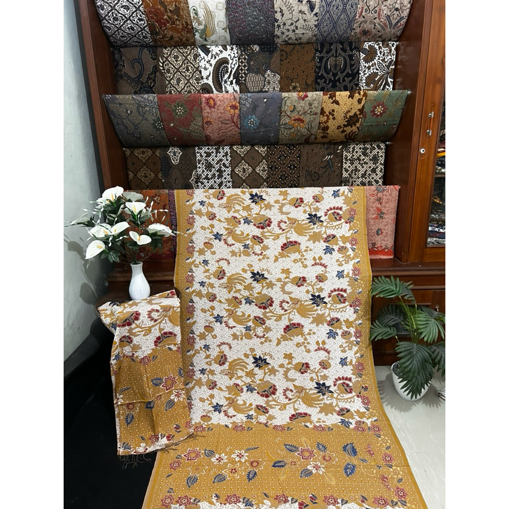 KAMEN/KEBAYA SUTRA DOLBY ATBM SERAT NANAS BATIK SOLO ASLI