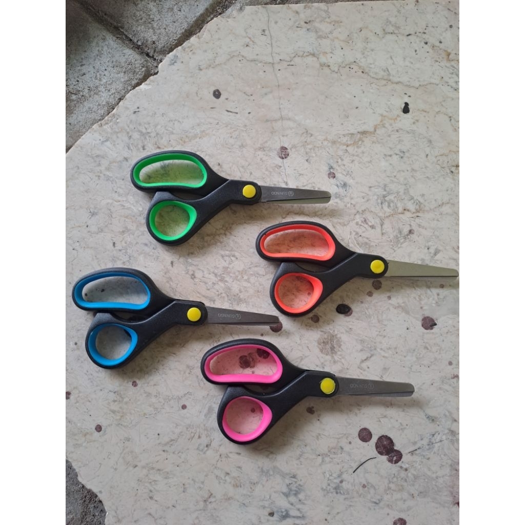 

Gunting Kertas Merk Gunindo tipe DS-5 Kecil Satuan