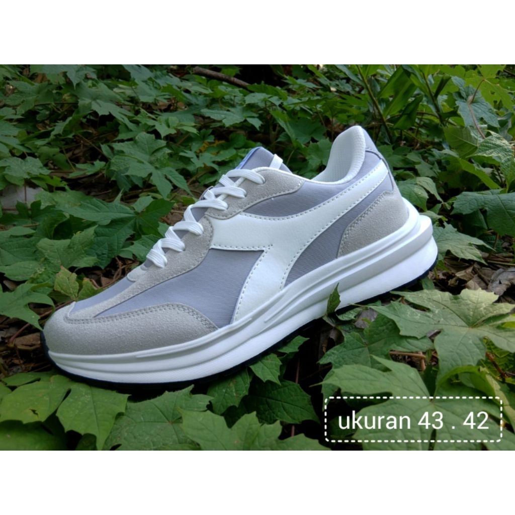 sepatu sport pria diadora original grey