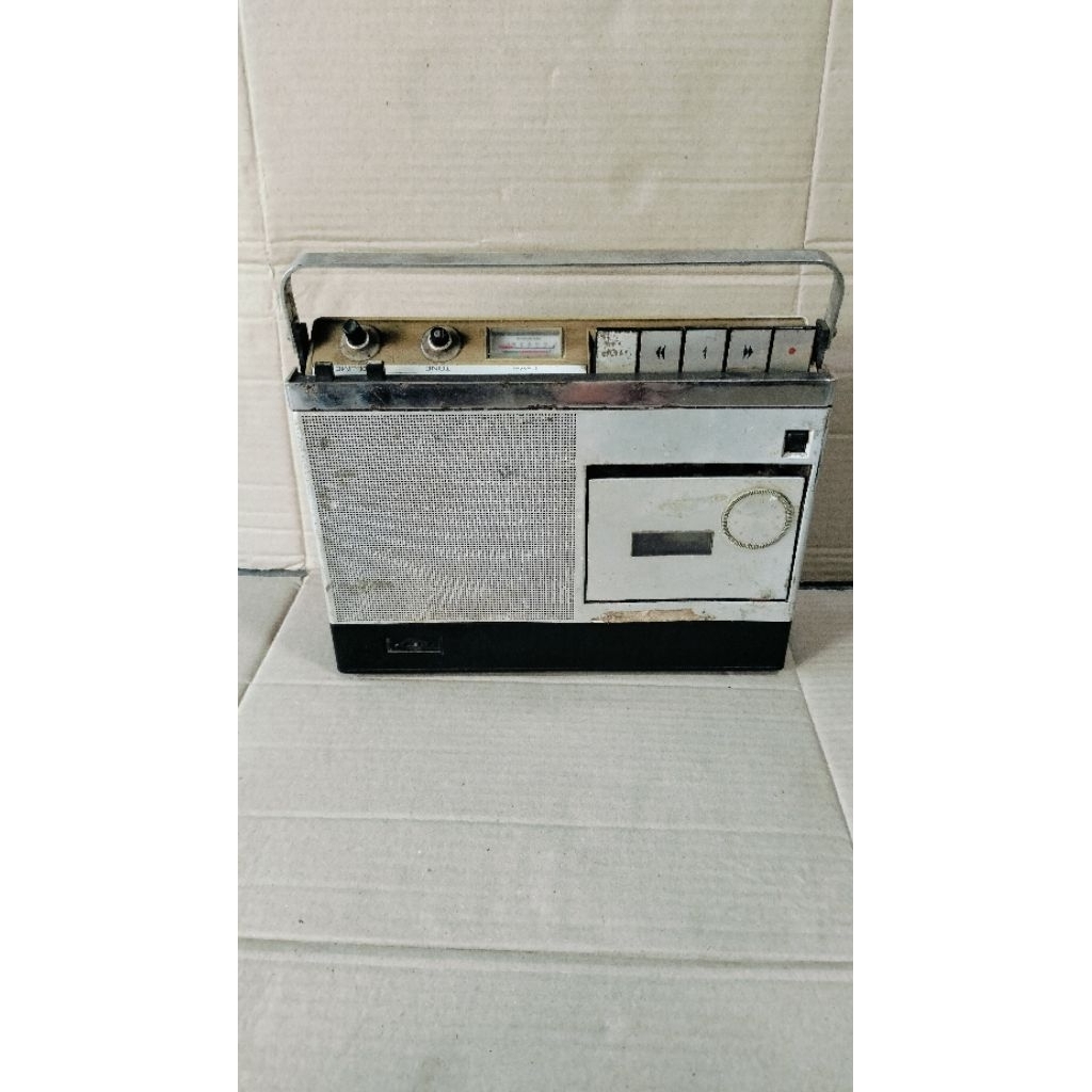 RADIO TAPE TIP JADUL PHILIPS KUNO ANTIK
