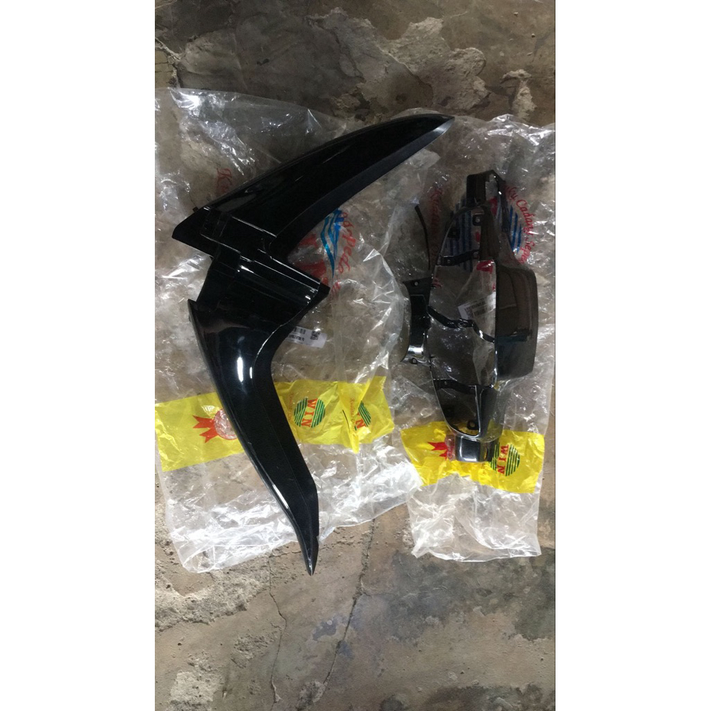 Body Batok & Spakbor Depan Supra X Lama Hitam Merk WIN -satriamodifikasipekanbaru-