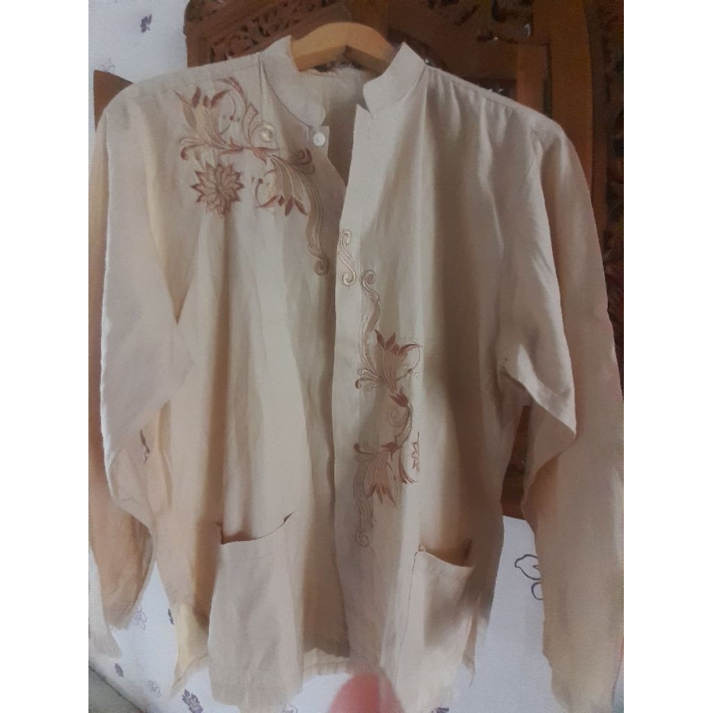 Baju Koko Pria Warna Krem Preloved Second Branded P 70 LD 110