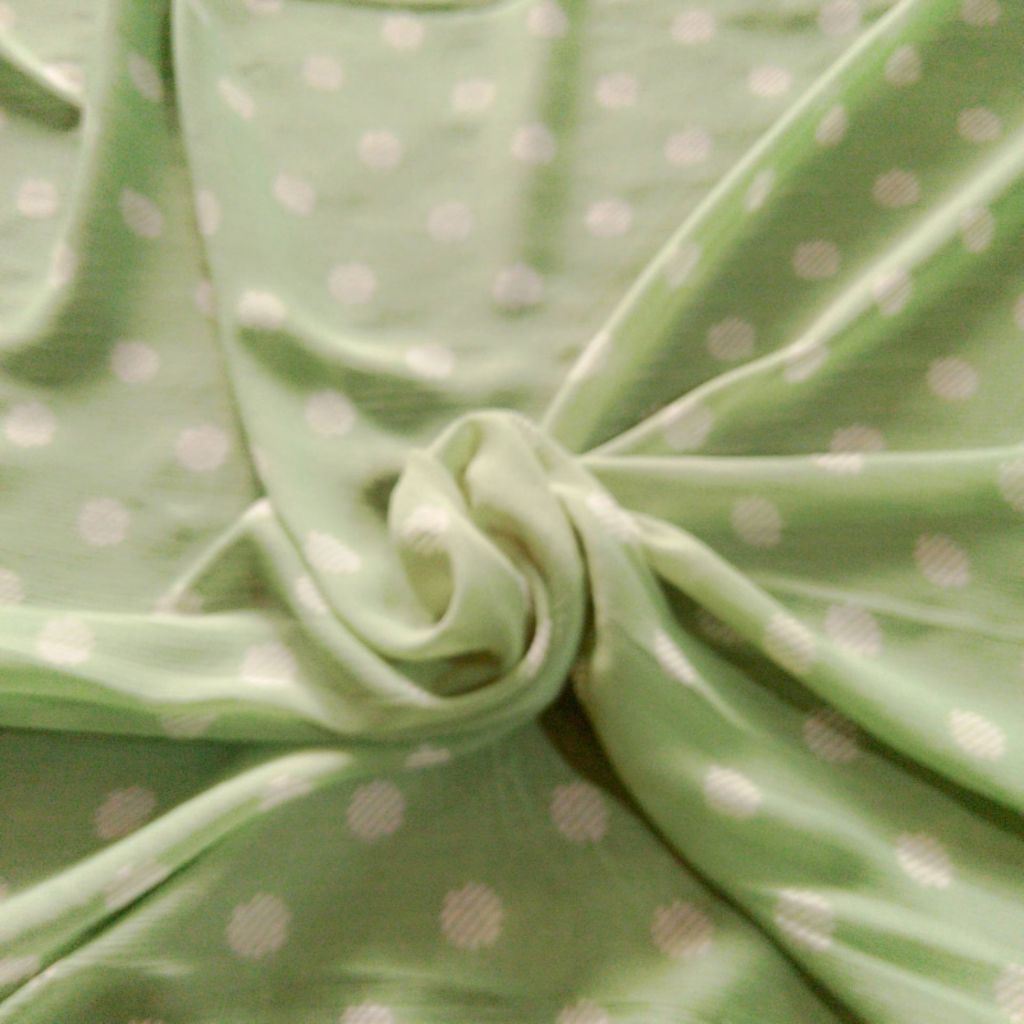 Kain Sifon Yoryu Polkadot Hijau, Material Ringan dan Lembut (Harga Kain Per½ Meter)