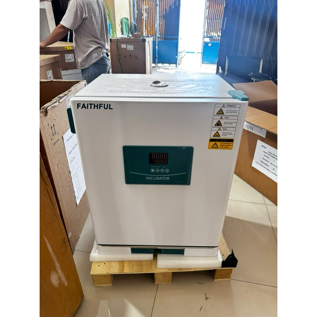 Laboratory Incubator | Incubator Laboratorium 63L