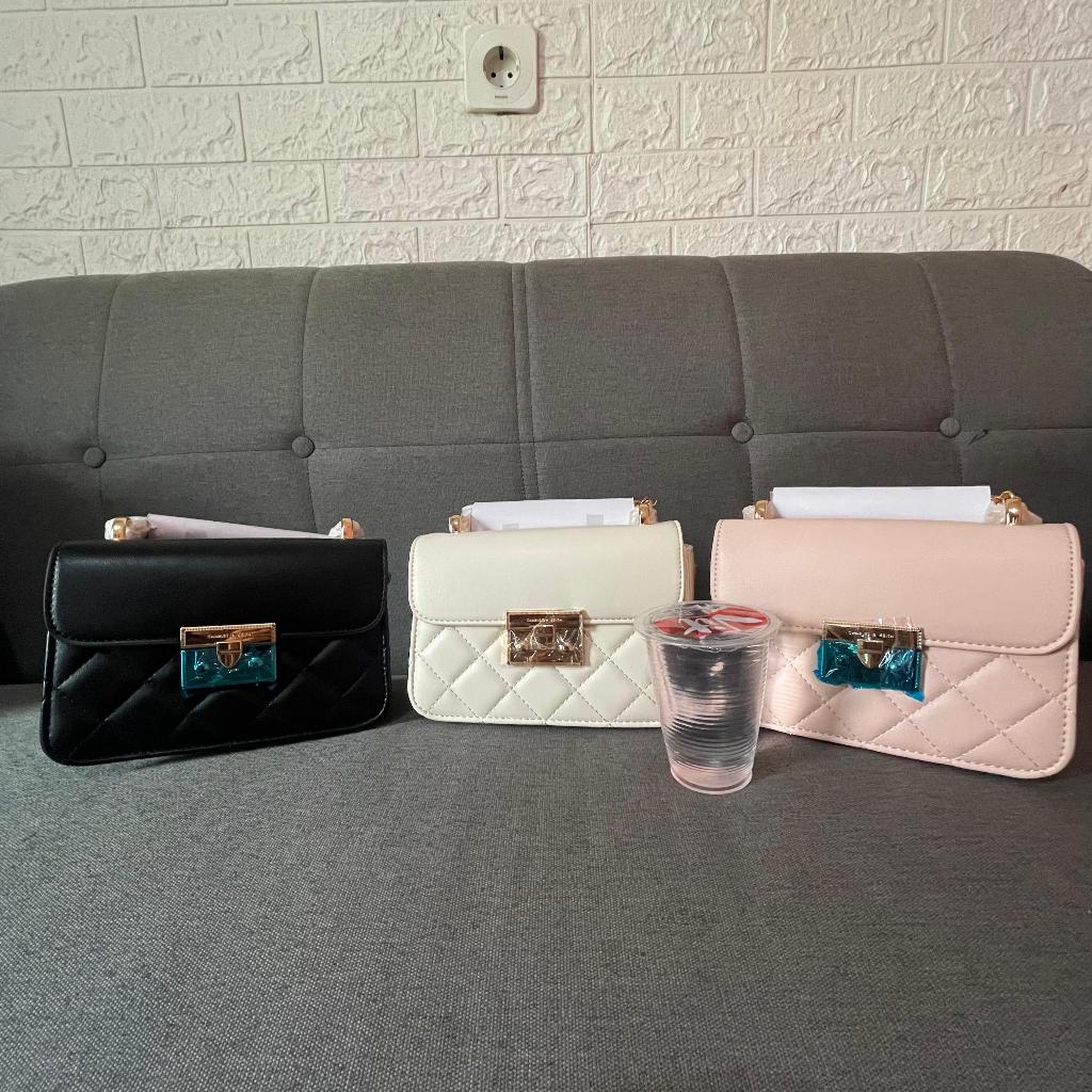 Charles & Keith Tas Selempang Wanita Hitam / Sling Bag Rantai Wanita