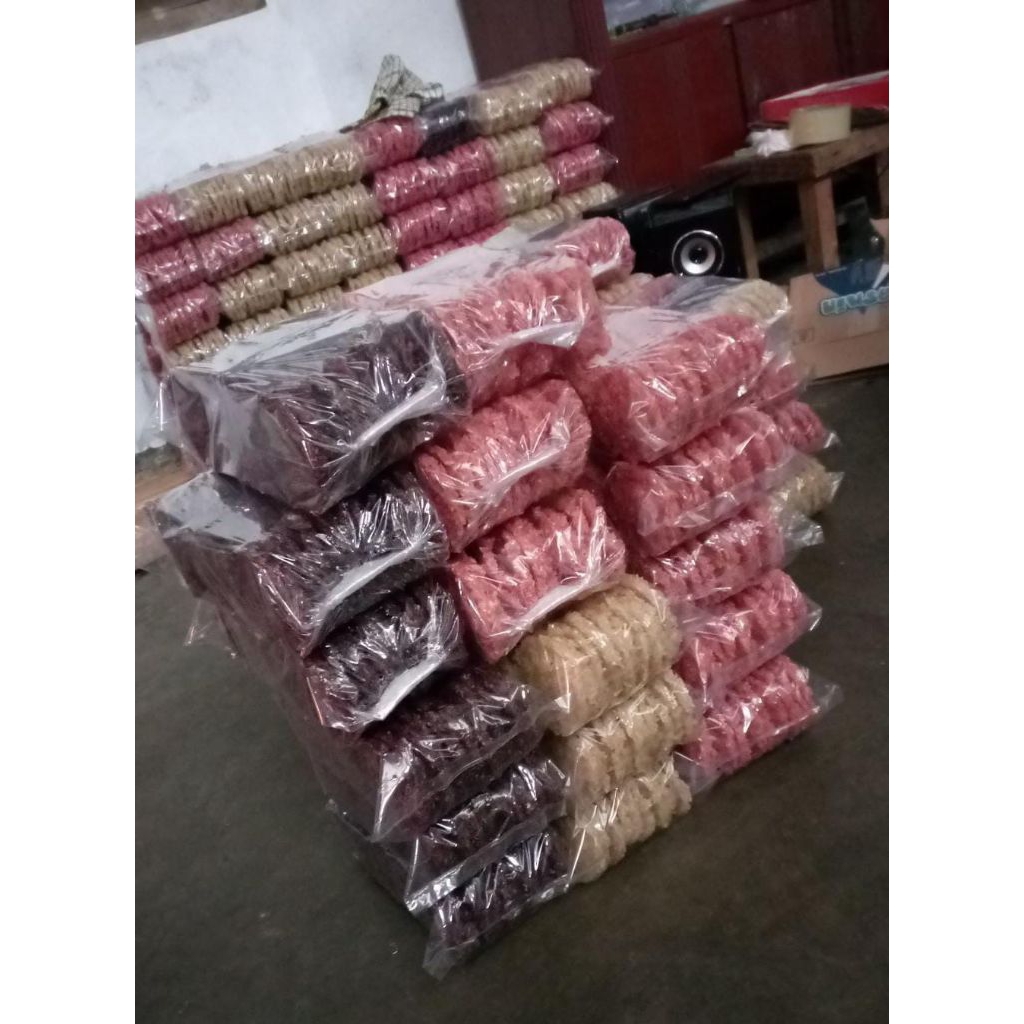 

Rengginang terasi hitam/merah/putih