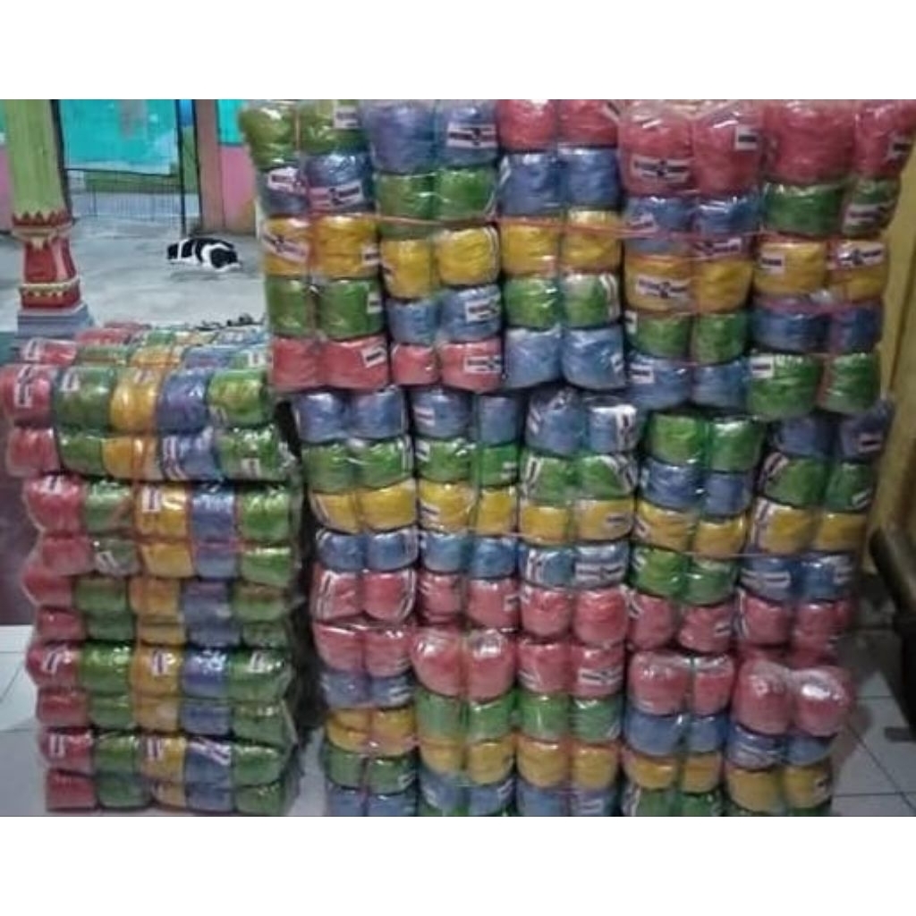 

Tali Rafia Super Bening Warna Campur isi 50 pcs