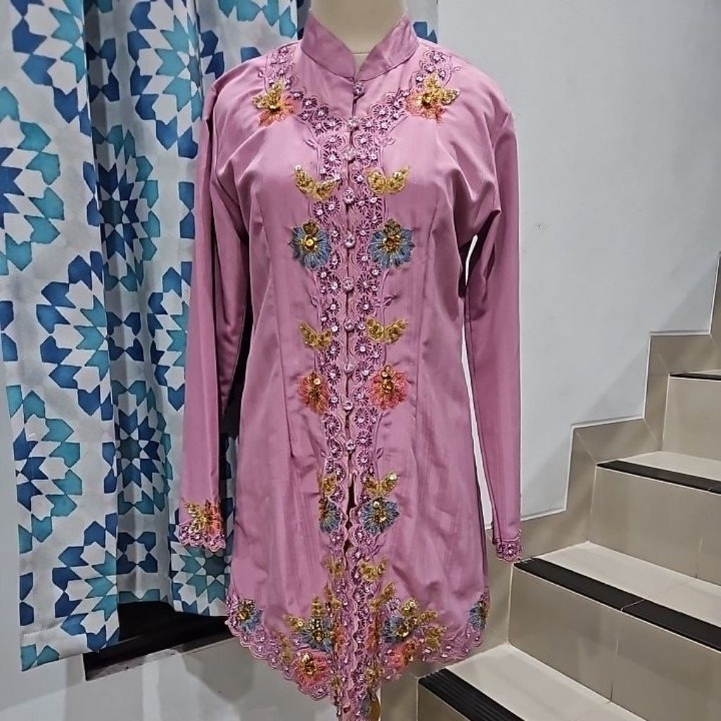 Preloved Kebaya Encim Lilac size L
