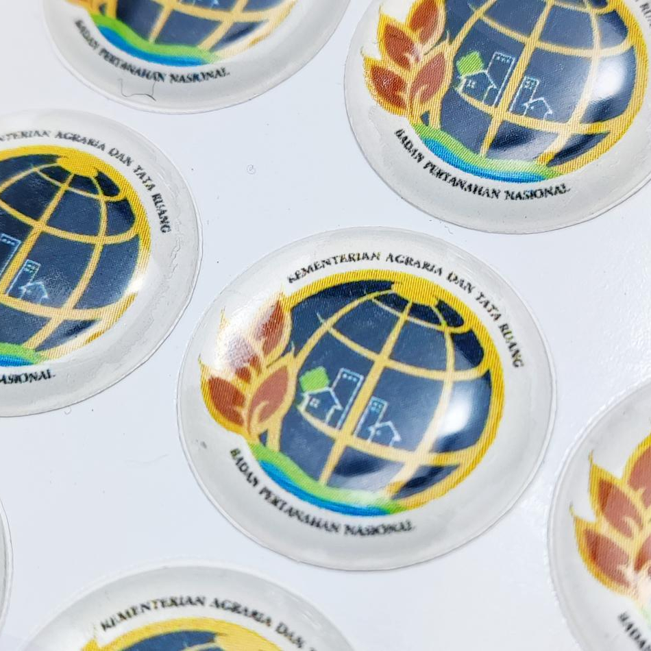 

CETAK RESIN LOGO PERUSAHAAN UNTUK YOYO