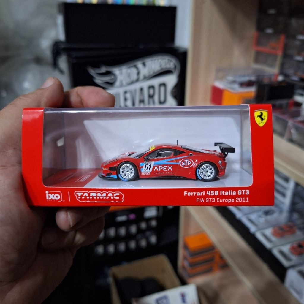 Tarmac x IXO Skala 64 Ferrari 458 Italia GT3 FIA GT3 Europe 2011