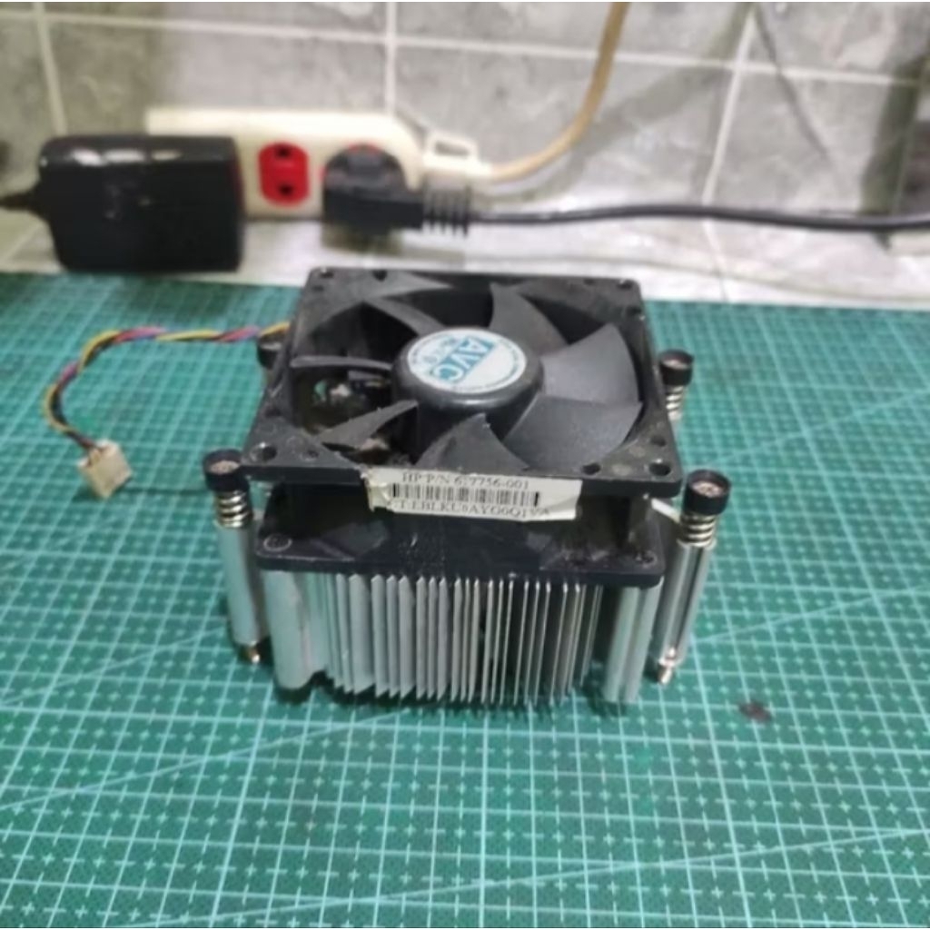 AVC FAN 12VDC 8CM HEATSINK PENDINGIN COOLING PROCESSOR FAN HEATSINK ALUMINIUM