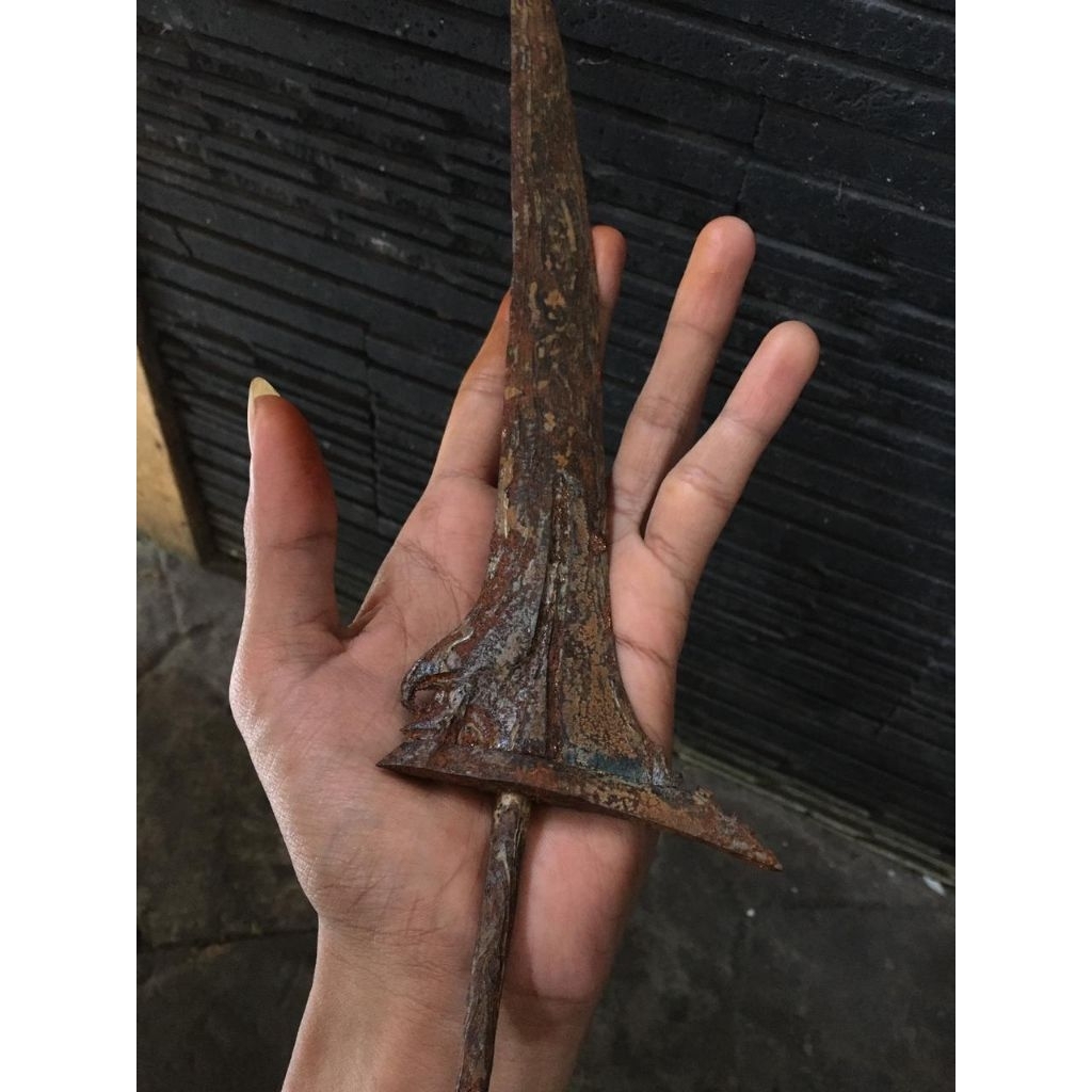 Keris Sinom patrem Sepuh