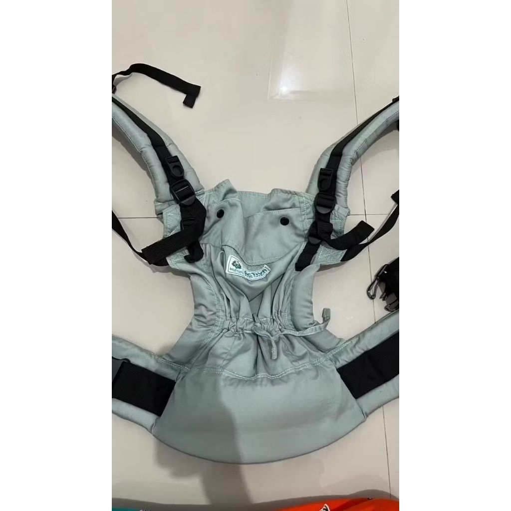 preloved gendongan ssc activa mark 2 / gendongan bayiku.id / gendongan ssc/ gendongan activa mark II